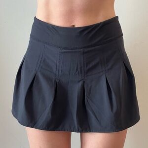 Athleta Black Pleats Tennis Skirt with built in shorts